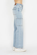 Load image into Gallery viewer, JUDY BLUE High Waist Straight Cargo Jeans