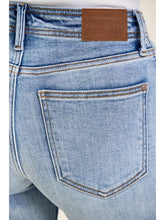 Load image into Gallery viewer, JUDY BLUE Fray Edge Wide Ankle Jeans