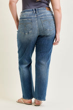 Load image into Gallery viewer, JUDY BLUE Holly Mid Rise Straight Jeans
