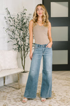 Load image into Gallery viewer, JUDY BLUE Adrian Mid Rise Retro Wide Leg Jeans