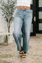 Load image into Gallery viewer, JUDY BLUE Claudia Mid Rise Wide Leg Ankle Jean