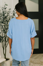 Load image into Gallery viewer, Counter Part Crinkle Woven V-Neck Top in Cornflower Blue