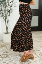 Load image into Gallery viewer, Crisp Kiss Midi Skirt in Rust, White and Black