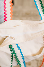 Load image into Gallery viewer, Scallop Parade Tote