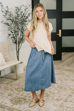 Load image into Gallery viewer, Feminine Intuition Button Down Blouse