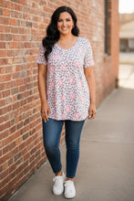 Load image into Gallery viewer, Fierce & Flirty Lips Graphic Top