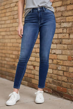 Load image into Gallery viewer, JUDY BLUE Washed Thermal Skinny Jeans