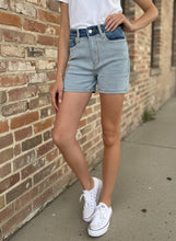 Load image into Gallery viewer, JUDY BLUE Color Block Denim Shorts