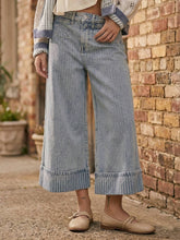 Load image into Gallery viewer, The East Coast Escape Cropped Jeans (2 color options)