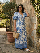 Load image into Gallery viewer, Indigo Impression Floral Maxi Dress