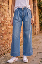 Load image into Gallery viewer, RISEN Slouchy Wide Leg Jeans With Pleats