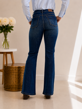 Load image into Gallery viewer, JUDY BLUE High Country Flare Jeans