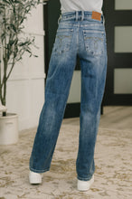 Load image into Gallery viewer, JUDY BLUE Holly Mid Rise Straight Jeans