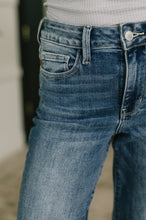 Load image into Gallery viewer, JUDY BLUE Holly Mid Rise Straight Jeans