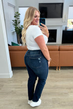 Load image into Gallery viewer, JUDY BLUE High Waist Rigid Magic Heavy Destroy Straight Jeans