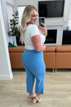 Load image into Gallery viewer, JUDY BLUE Lisa High Rise Control Top Wide Leg Crop Jeans in Sky Blue