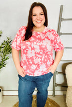 Load image into Gallery viewer, Spring Vibes Coral Wavy Rib Puff Short Sleeves Floral Top