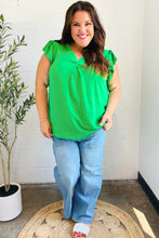 Load image into Gallery viewer, Sunny Days Banded V Neck Flutter Sleeve Top in Kelly Green