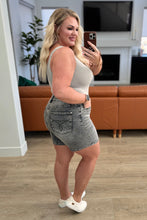 Load image into Gallery viewer, JUDY BLUE Greyson High Rise Button Fly Cuffed Shorts in Grey