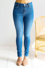 Load image into Gallery viewer, Maple Lane Zenana Jeans