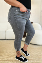 Load image into Gallery viewer, JUDY BLUE Button Fly High Waist Cuffed Capris