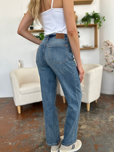 Load image into Gallery viewer, JUDY BLUE High Waist Straight Jeans