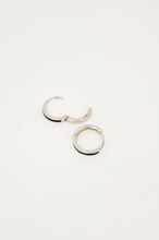 Load image into Gallery viewer, Final Touch Sterling Silver Earrings