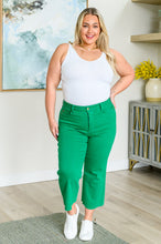 Load image into Gallery viewer, JUDY BLUE Lisa High Rise Control Top Wide Leg Crop Jeans in Kelly Green