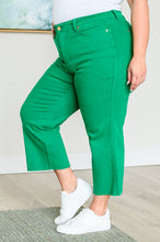 Load image into Gallery viewer, JUDY BLUE Lisa High Rise Control Top Wide Leg Crop Jeans in Kelly Green