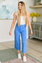 Load image into Gallery viewer, JUDY BLUE Lisa High Rise Control Top Wide Leg Crop Jeans in Sky Blue