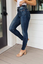 Load image into Gallery viewer, JUDY BLUE Lydia Mid Rise Vintage Raw Hem Skinny Jeans