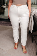 Load image into Gallery viewer, JUDY BLUE Maddie Mid Rise Braided Side Seam Relaxed Jeans