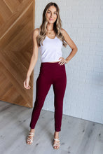 Load image into Gallery viewer, Magic Skinny 28" Pants in Wine
