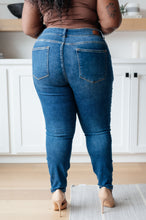 Load image into Gallery viewer, JUDY BLUE Maxine Mid-Rise Skinny Jeans