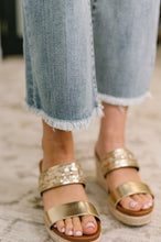 Load image into Gallery viewer, JUDY BLUE Mckaylee Mid Rise Kick Flare Jeans with Frayed Hem