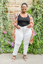 Load image into Gallery viewer, JUDY BLUE Mid-Rise Boyfriend Destroyed White Jeans