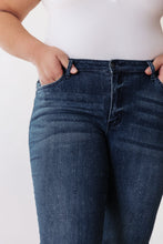 Load image into Gallery viewer, JUDY BLUE Mid-Rise Relaxed Fit Mineral Wash Jeans