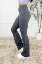 Load image into Gallery viewer, Motion Mastery Flared Yoga Pants in Titanium