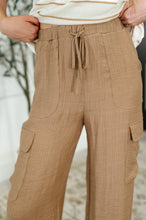 Load image into Gallery viewer, Off Duty Straight Leg Cargo Pants in Tan