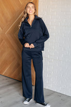 Load image into Gallery viewer, Resort Travel Wide Leg Crop Pant in Navy