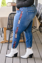 Load image into Gallery viewer, JUDY BLUE Rio Western Print Relaxed Jeans