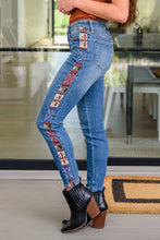 Load image into Gallery viewer, JUDY BLUE Rio Western Print Relaxed Jeans