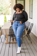 Load image into Gallery viewer, JUDY BLUE Rio Western Print Relaxed Jeans