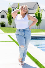 Load image into Gallery viewer, JUDY BLUE Sam Mid Rise Star Pocket Boyfriend Jeans