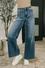 Load image into Gallery viewer, JUDY BLUE Shayla High Waist Retro Wide Jeans