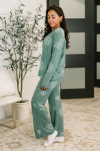 Load image into Gallery viewer, Snowflake Sniffles Pajama Set in Hunter Green