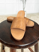 Load image into Gallery viewer, Sole Mate Slip on Sandals in Tan
