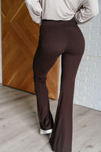 Load image into Gallery viewer, Stamina Stride Flare Leggings in Espresso