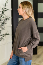 Load image into Gallery viewer, Talk Cozy to Me Stepped Hem Pullover in Brown
