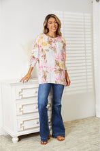 Load image into Gallery viewer, Floral Round Neck Three-Quarter Sleeve Top